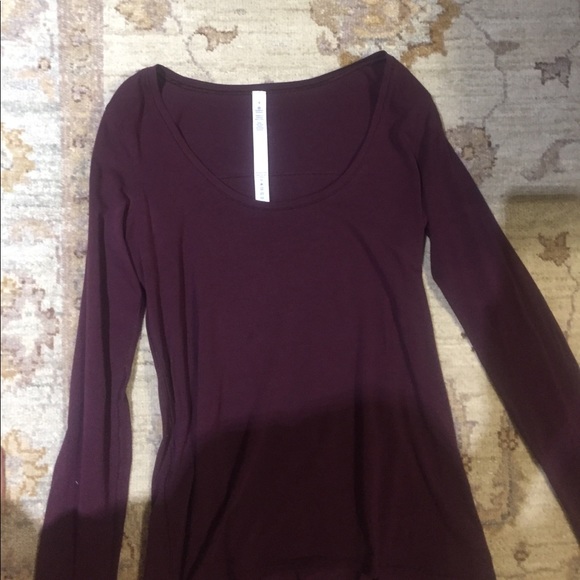 lululemon maroon long sleeve